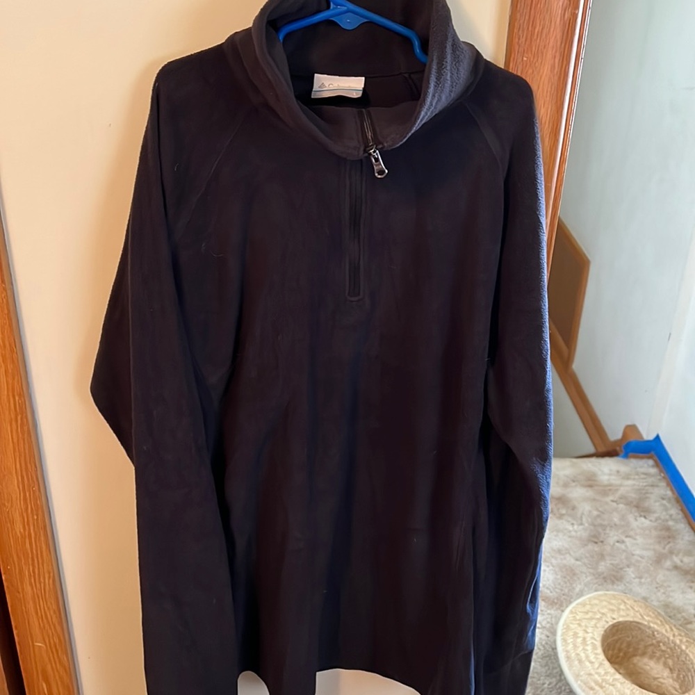 Women’s Columbia size Lg black 1/4 zip jacket